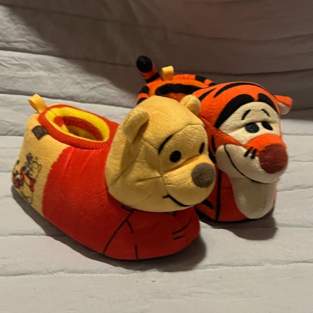 Winnie The Pooh & Tigger 3D Boys Cozy Slipper (Toddler Boys) Size 9-10
